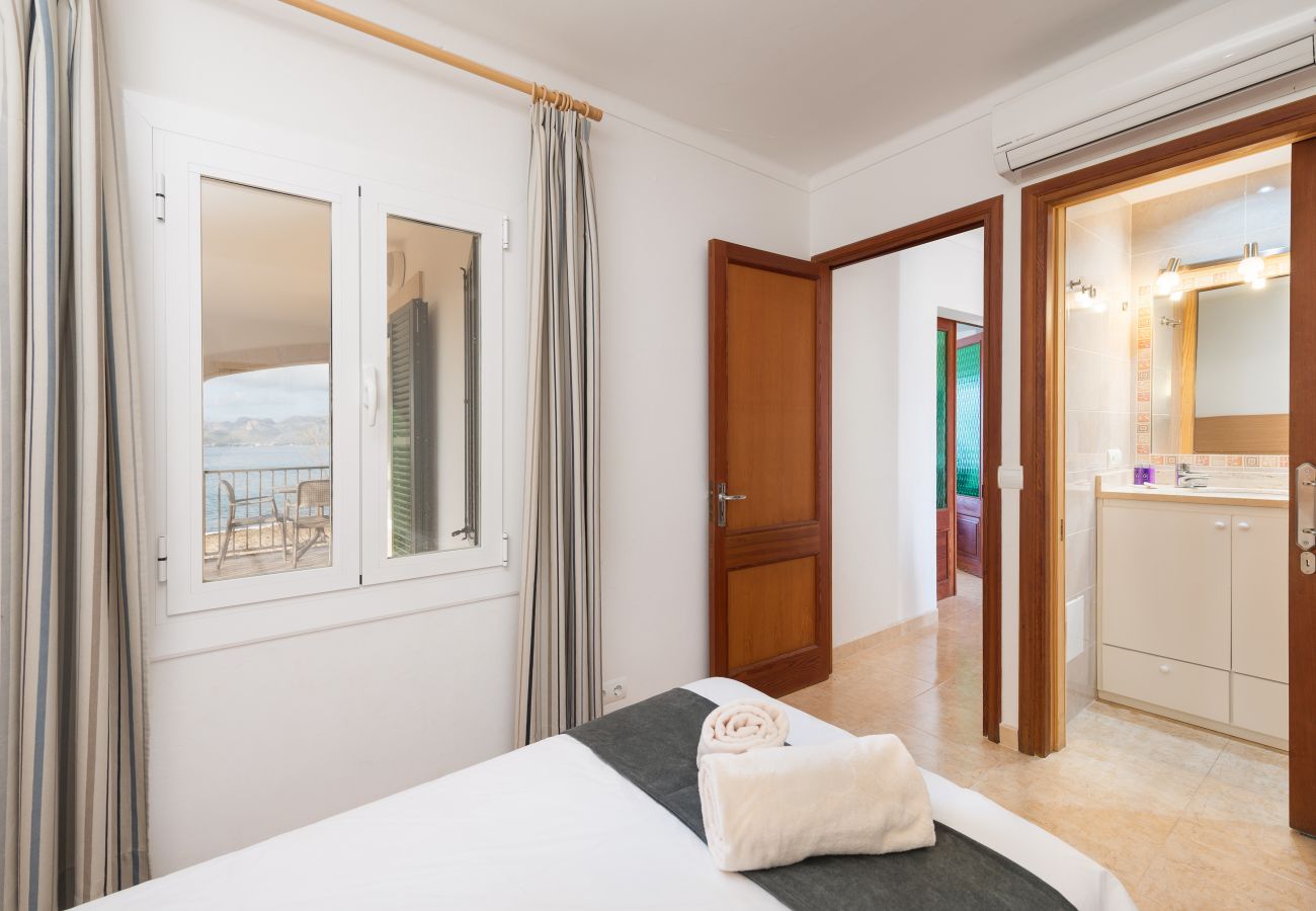 Villa in Alcudia - Sunset Villa Nixe - Terrace with open view to the Bay of Pollença and Cap Formentor