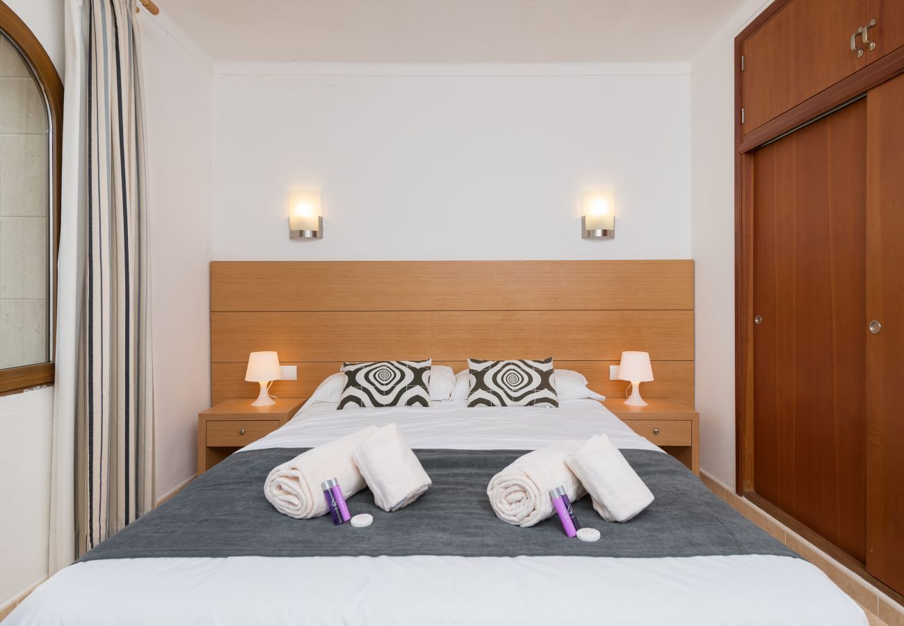 Villa in Alcudia - Sunset Villa Nixe - Terrace with open view to the Bay of Pollença and Cap Formentor