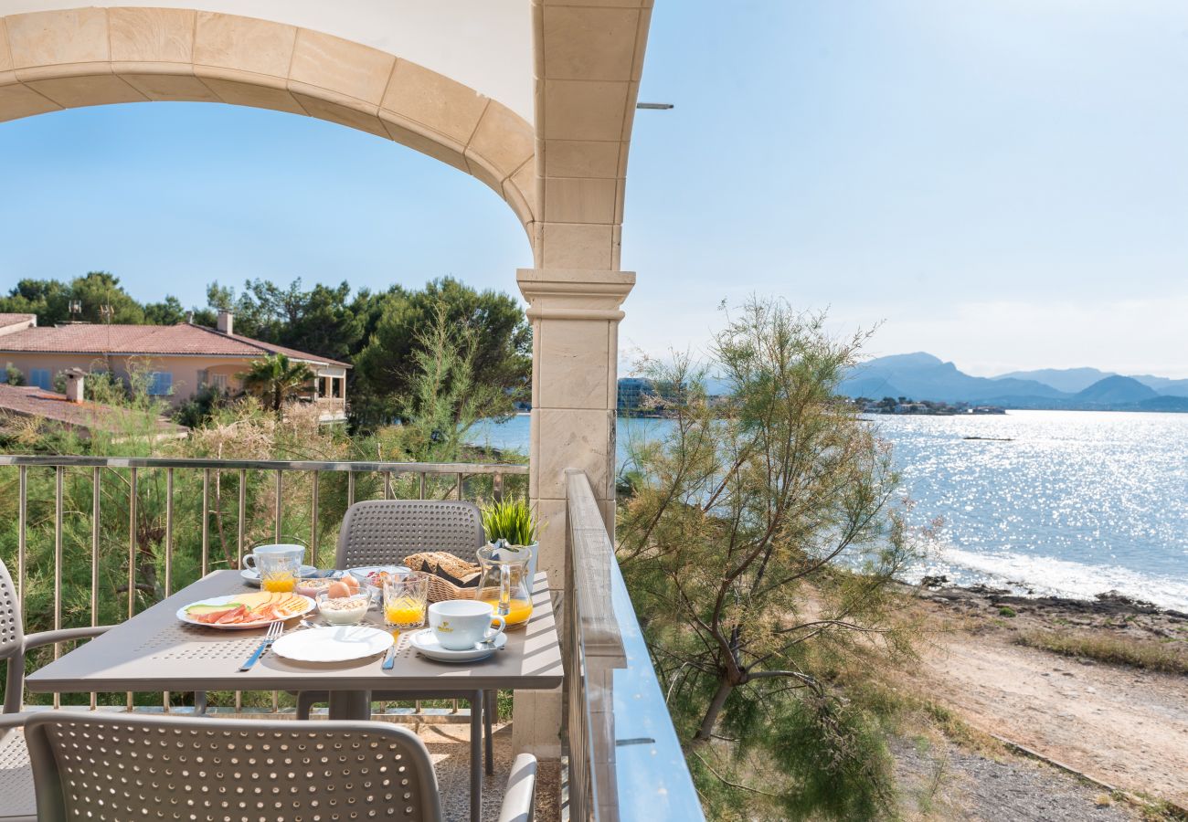 Villa in Alcudia - Sunset Villa Nixe - Terrace with open view to the Bay of Pollença and Cap Formentor