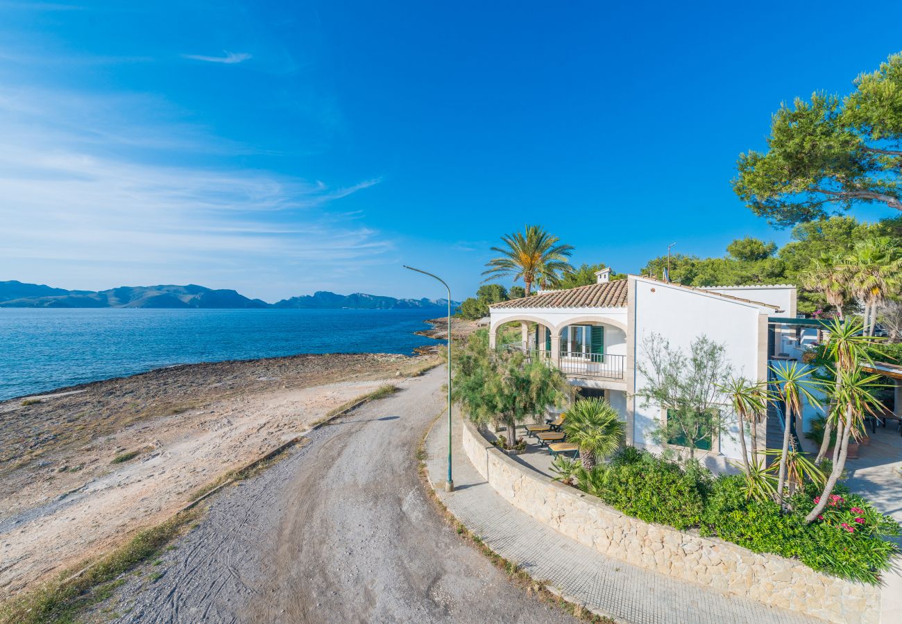 Villa in Alcudia - Sunset Villa Nixe - Terrace with open view to the Bay of Pollença and Cap Formentor