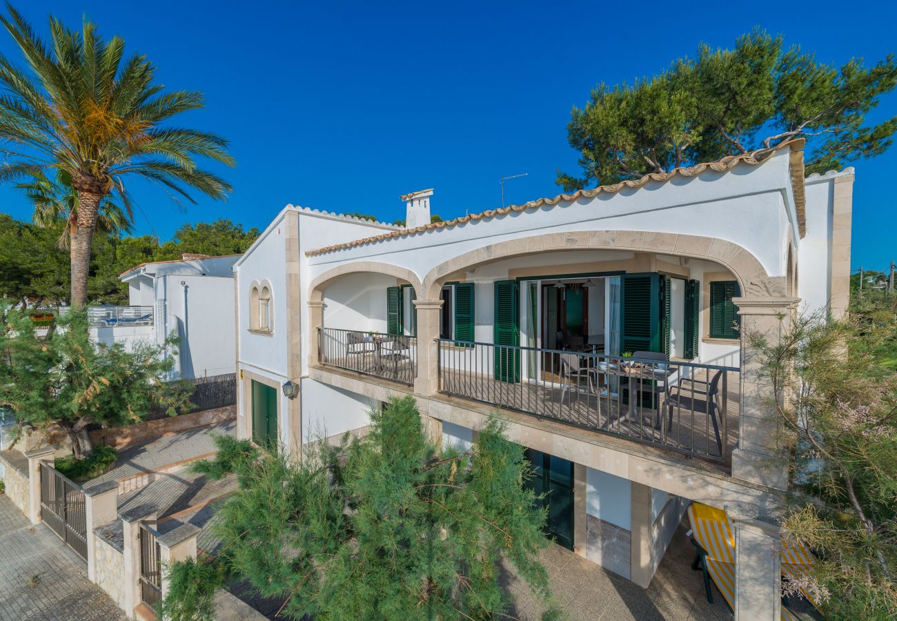 Villa in Alcudia - Sunset Villa Nixe - Terrace with open view to the Bay of Pollença and Cap Formentor