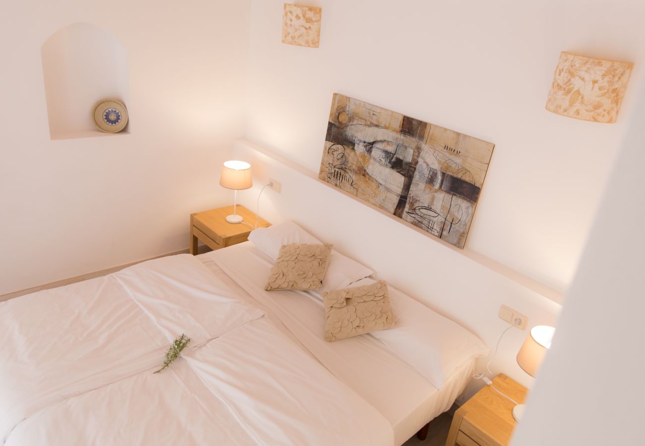 House in Moscari - Sunset Villa Can Calco - villa with pool, 5 bedrooms each with air-conditioning and bathroom en-suite