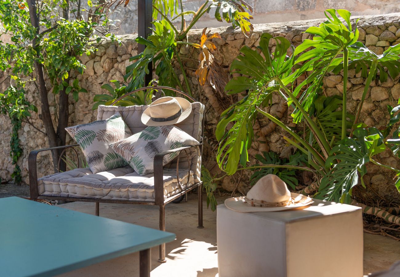 House in Moscari - Sunset Villa Can Calco - villa with pool, 5 bedrooms each with air-conditioning and bathroom en-suite