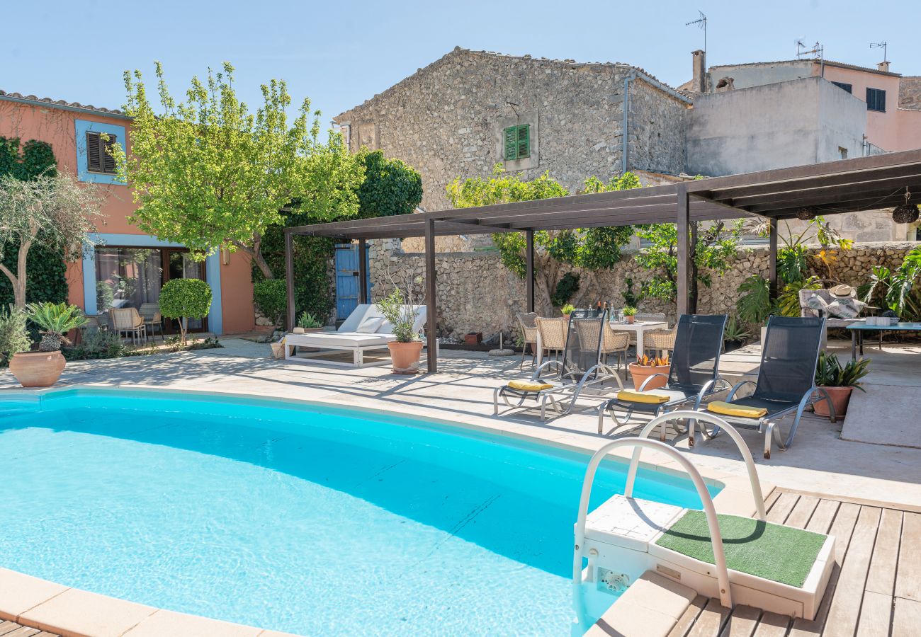 House in Moscari - Sunset Villa Can Calco - villa with pool, 5 bedrooms each with air-conditioning and bathroom en-suite