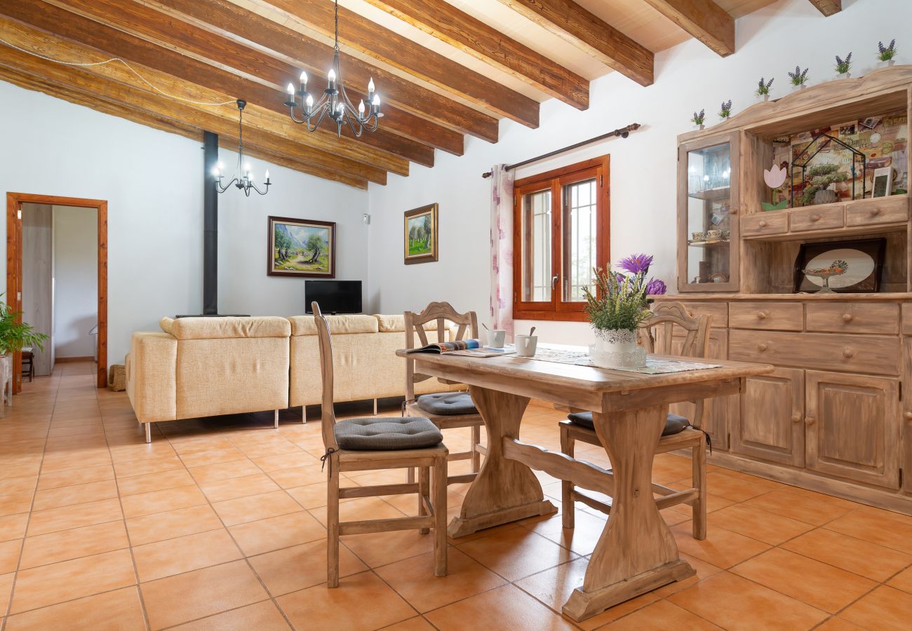 Country house in Llubi - Sunset Finca Son Sitges - Finca with fenced swimming pool, children's playground and barbecue area