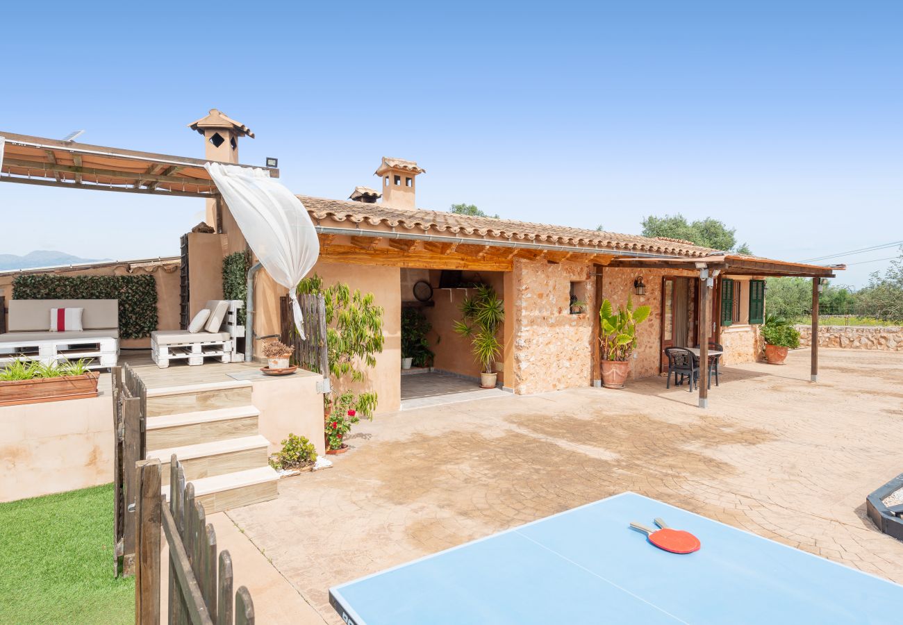 Country house in Llubi - Sunset Finca Son Sitges - Finca with fenced swimming pool, children's playground and barbecue area