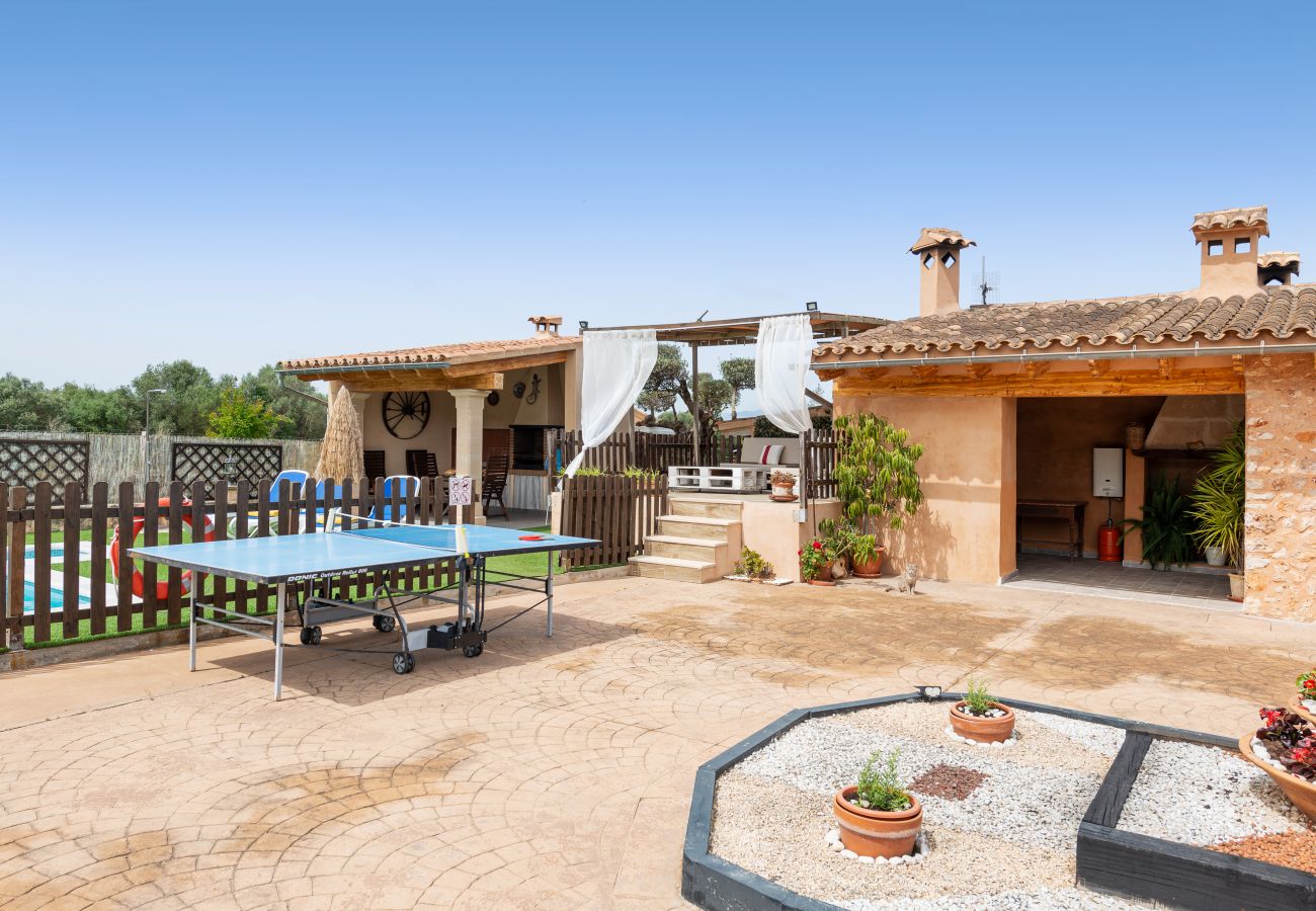 Country house in Llubi - Sunset Finca Son Sitges - Finca with fenced swimming pool, children's playground and barbecue area