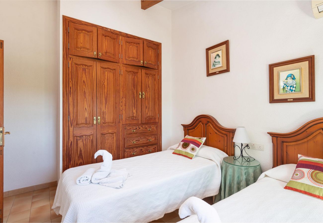 Country house in Alcudia - Sunset Finca Ses Contesas for 6 people
