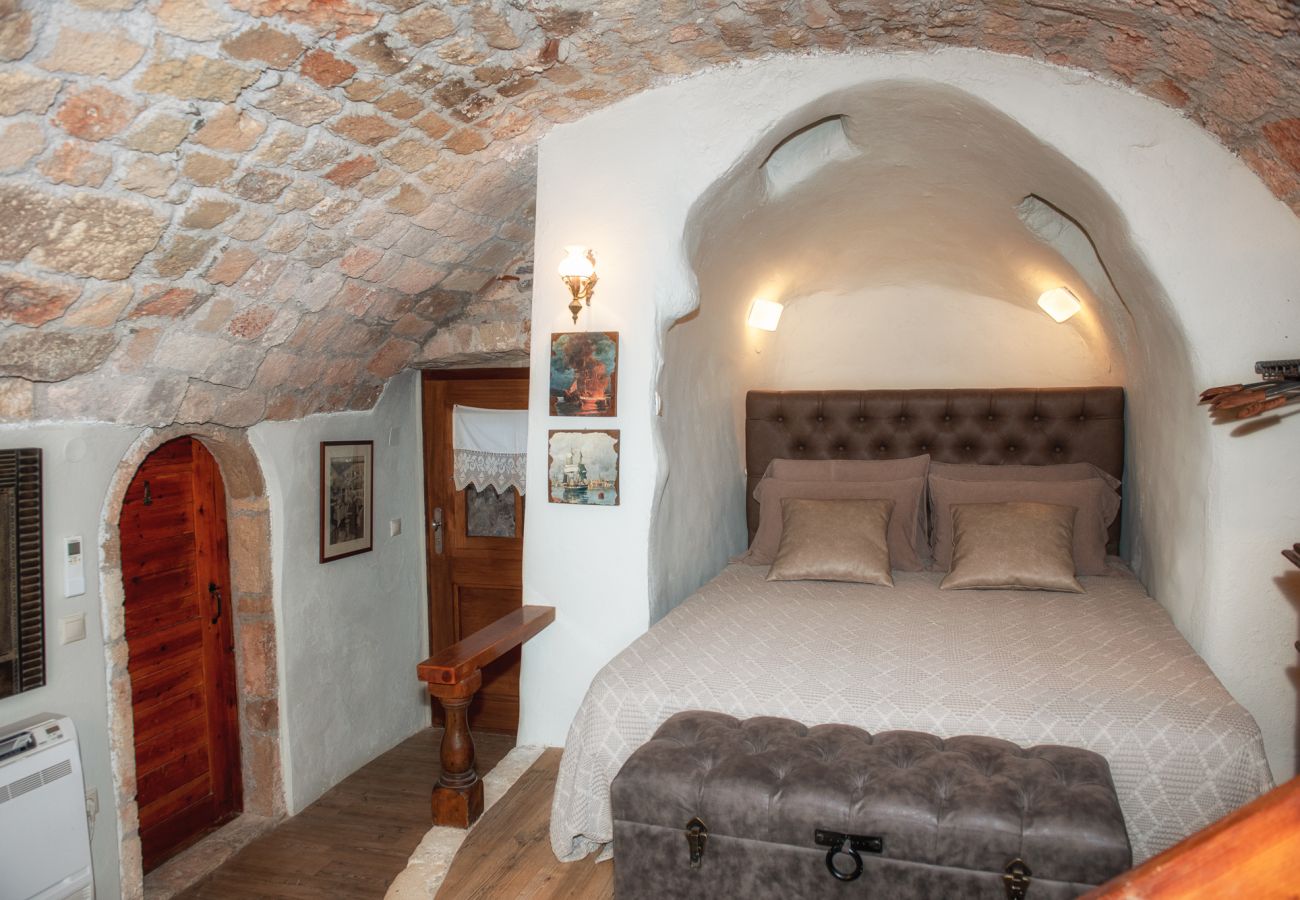 Terraced House in Monemvasia - Casa Felicia, the Castle Mansion Experience 