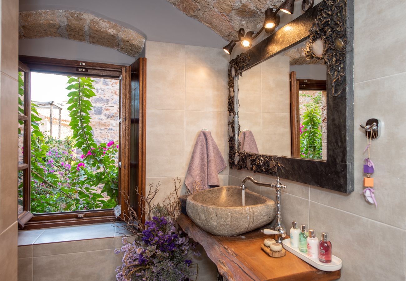 Terraced House in Monemvasia - Casa Felicia, the Castle Mansion Experience 