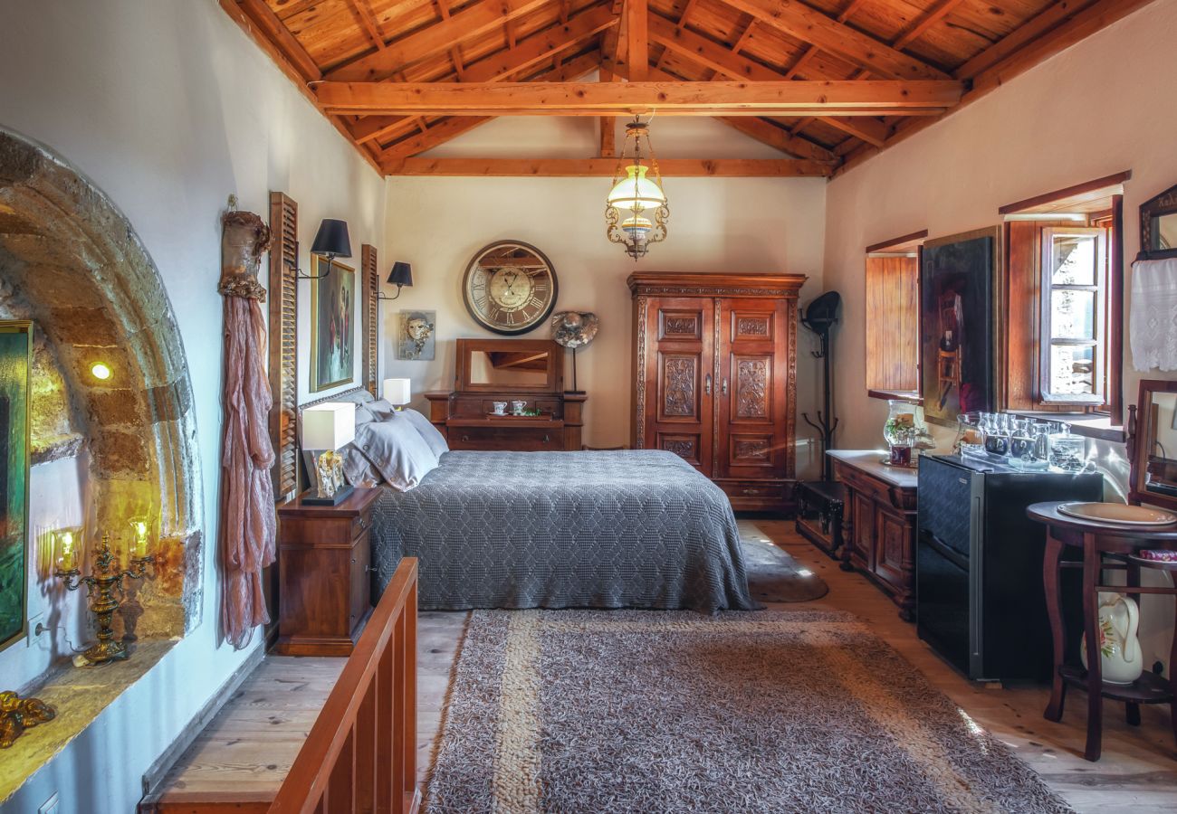 Terraced House in Monemvasia - Casa Felicia, the Castle Mansion Experience 