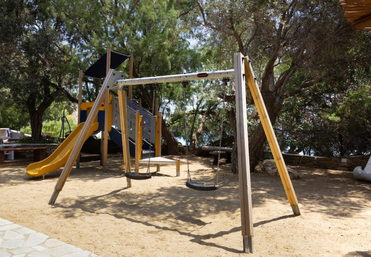 Villa in Andros - Rock Coastal House with Sea Views