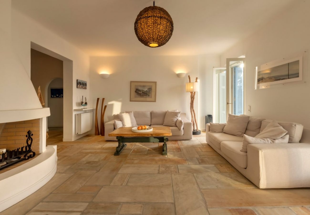 Villa in Andros - Aegean Breeze House