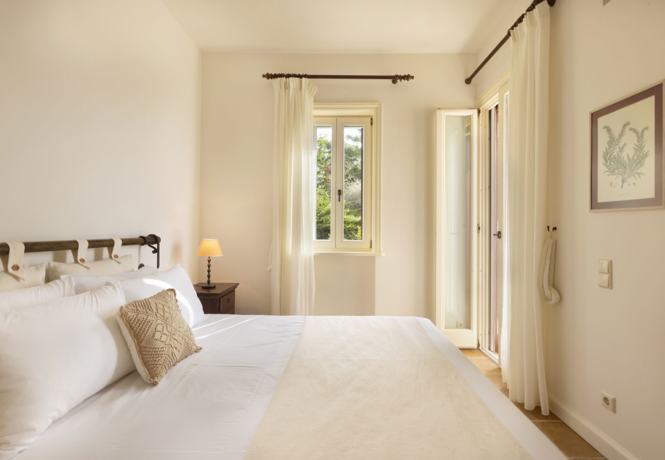 Villa in Andros - Exclusive Beach House