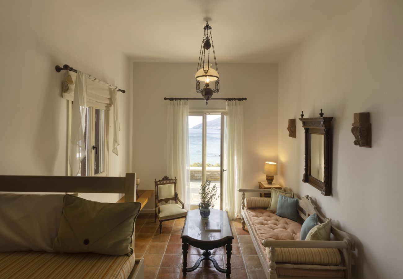 Villa in Andros - Exclusive Beach House