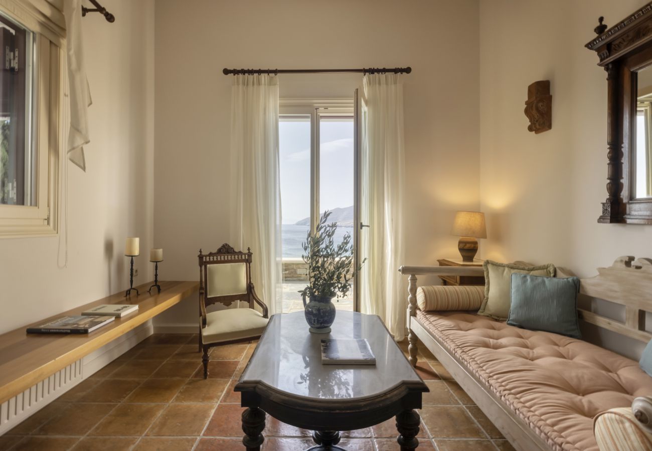 Villa in Andros - Exclusive Beach House