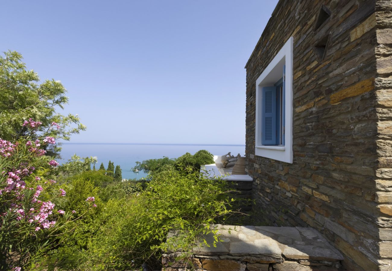 Villa in Andros - Exclusive Pool Escape in Andros