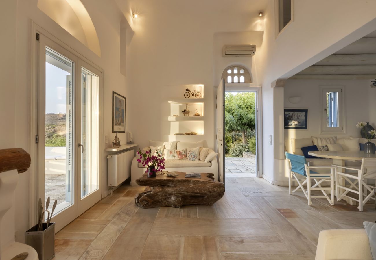 Villa in Andros - Exclusive Pool Escape in Andros