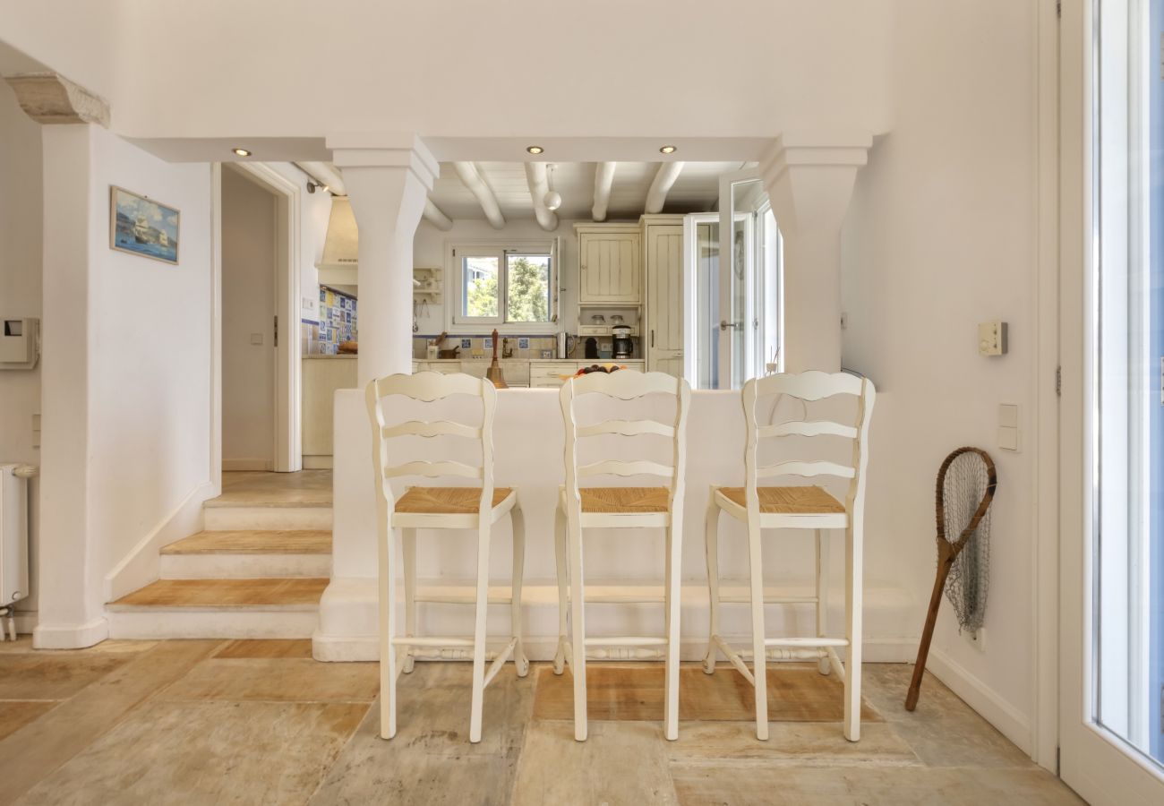 Villa in Andros - Exclusive Pool Escape in Andros