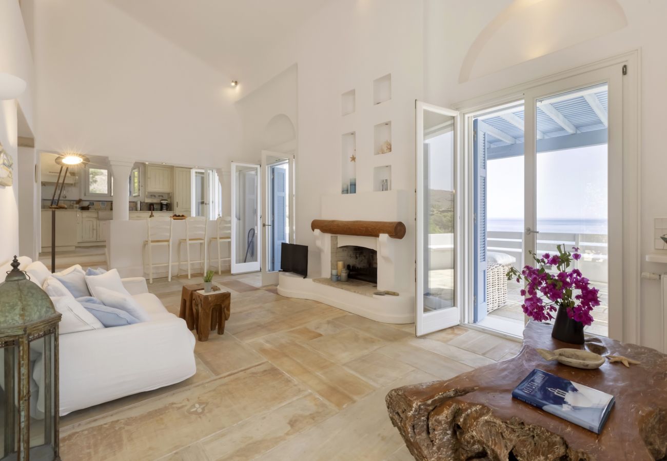 Villa in Andros - Exclusive Pool Escape in Andros