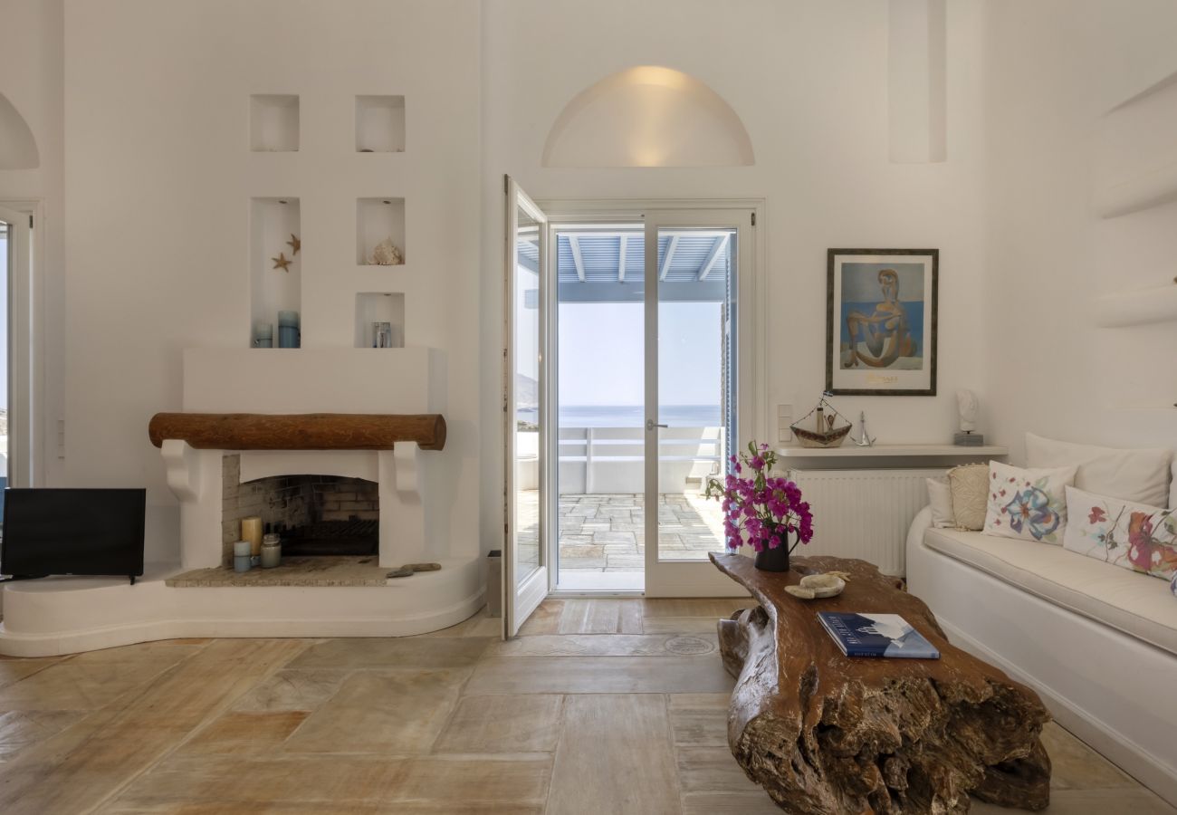 Villa in Andros - Exclusive Pool Escape in Andros