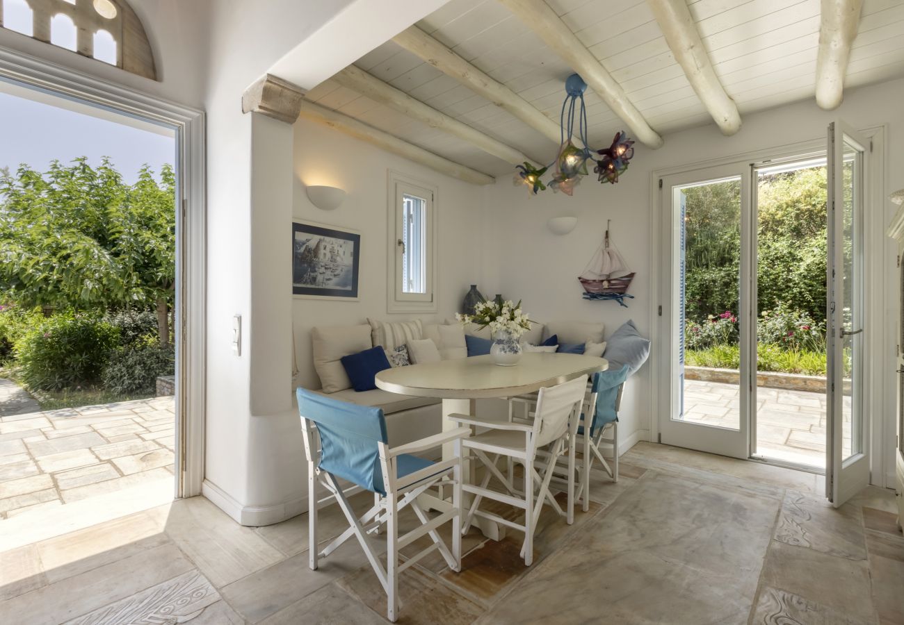 Villa in Andros - Exclusive Pool Escape in Andros