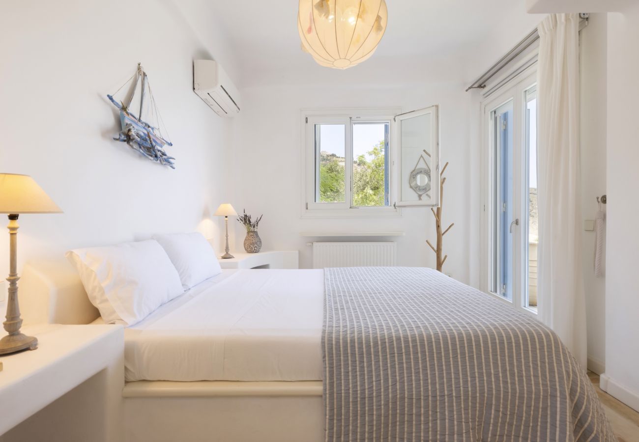 Villa in Andros - Exclusive Pool Escape in Andros