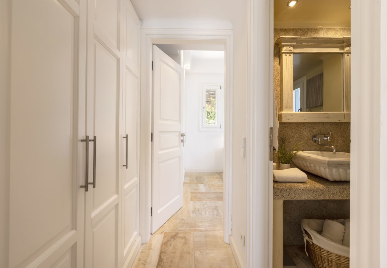 Villa in Andros - Exclusive Pool Escape in Andros