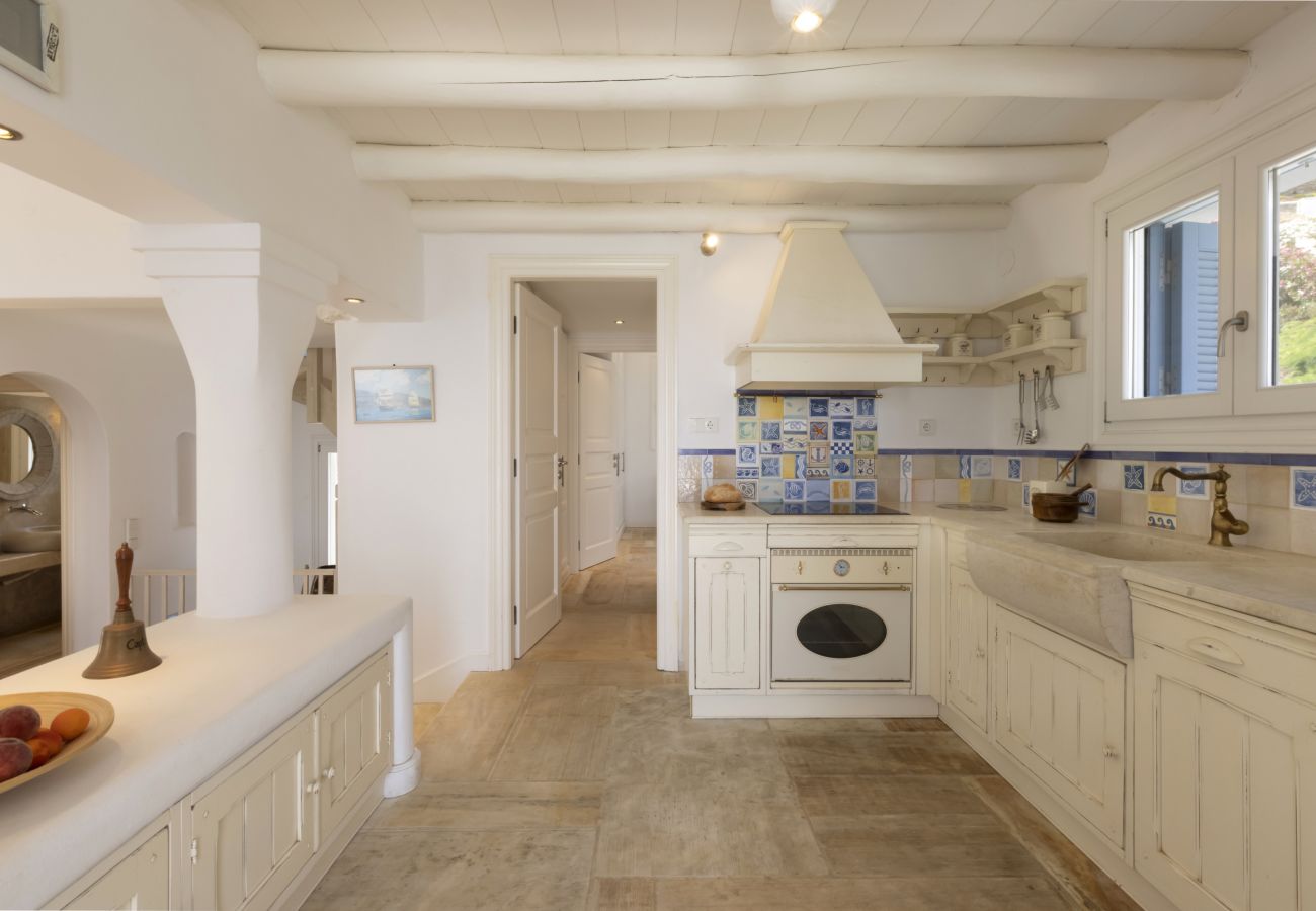 Villa in Andros - Exclusive Pool Escape in Andros