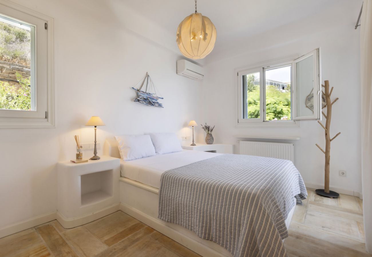 Villa in Andros - Exclusive Pool Escape in Andros