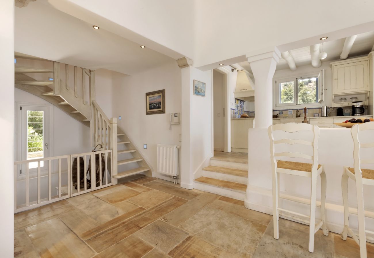 Villa in Andros - Exclusive Pool Escape in Andros