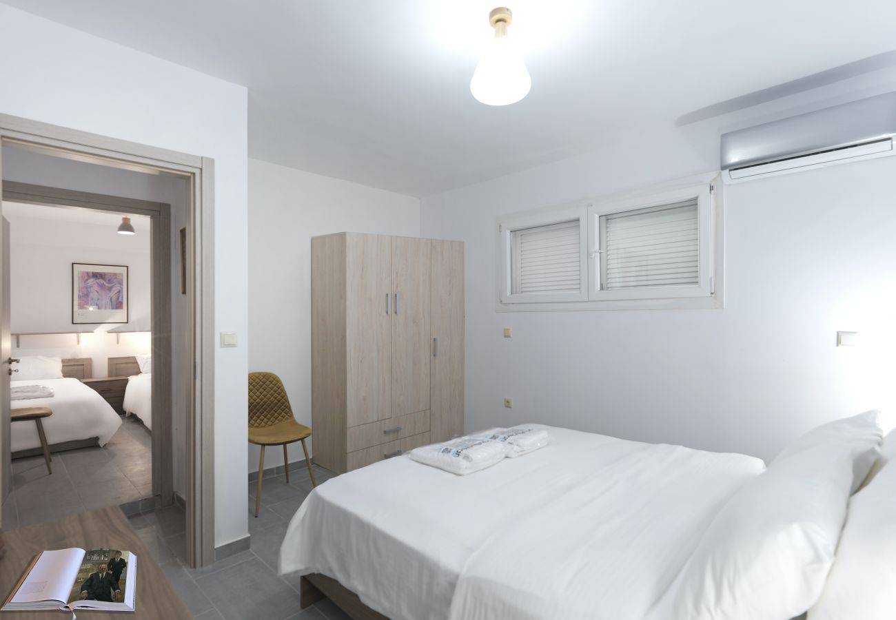 Apartment in Athens - 2BR  next to the National Gallery & chic Kolonaki 