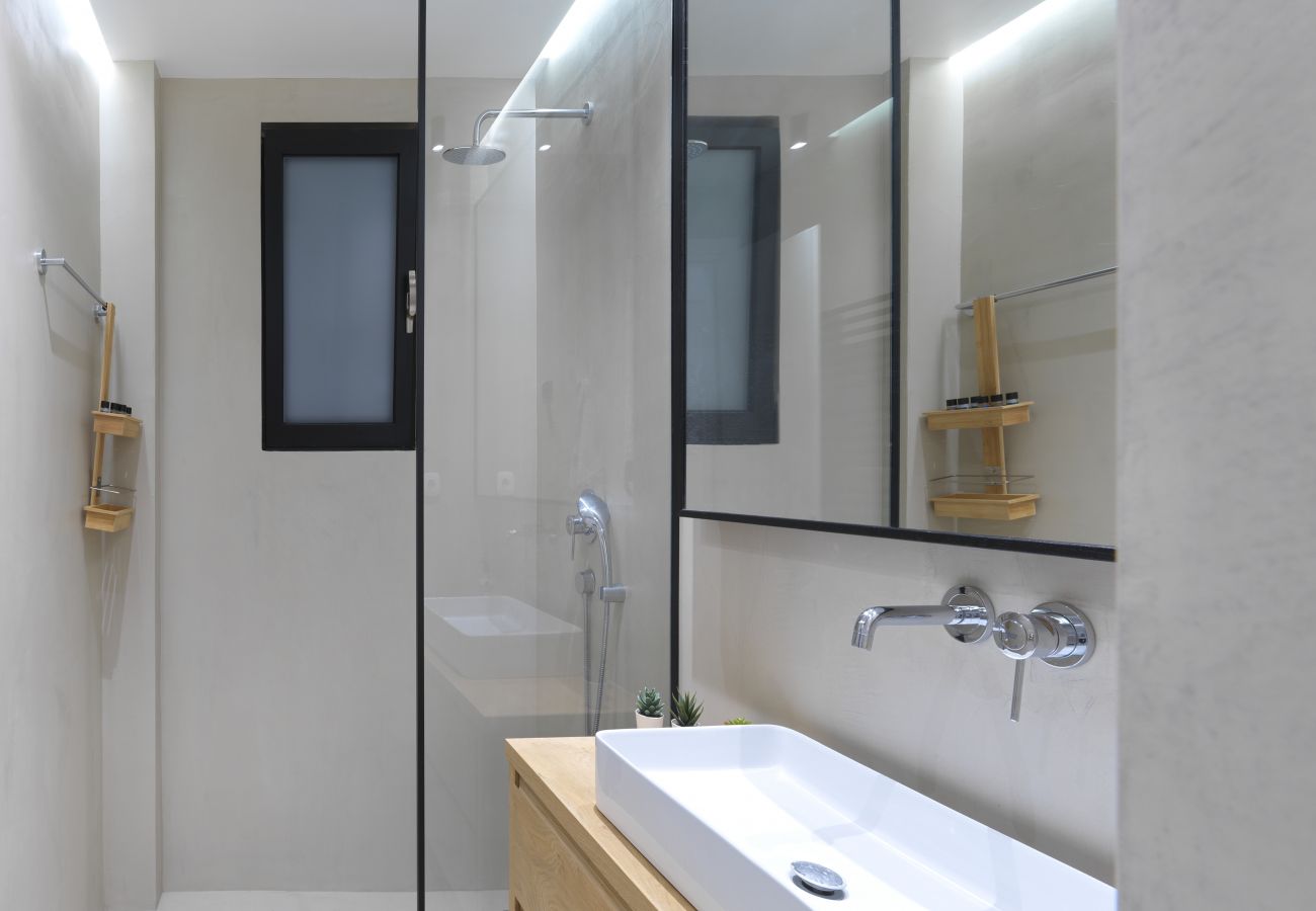 Apartment in Athens - FRESH & READY FOR YOU! APT IN KOUKAKI! 