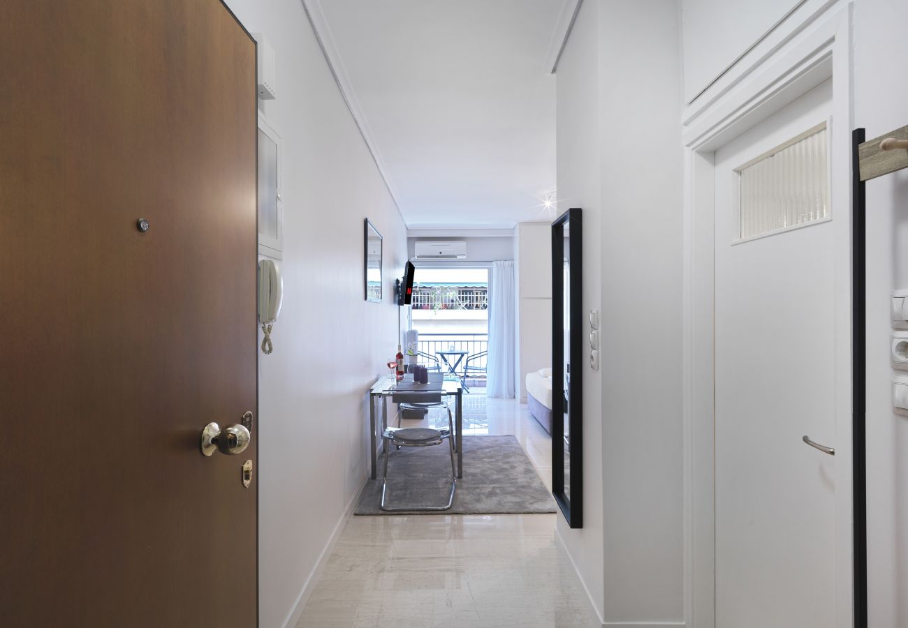 Studio in Athens - Bright Spacious Studio at a Strategic Location! 