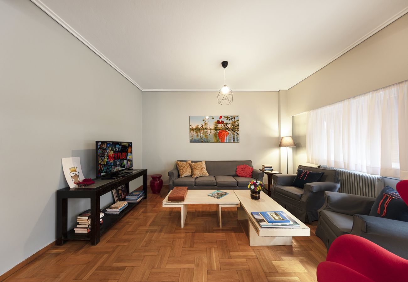 Apartment in Athens - Spacious 3 Bedroom apt near Acropolis museum 