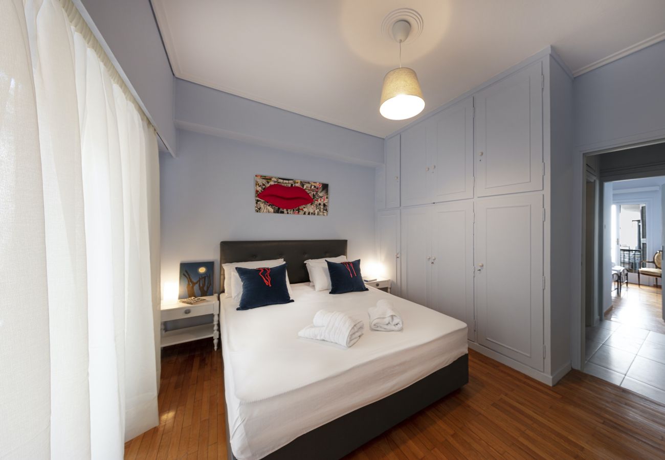 Apartment in Athens - Spacious 3 Bedroom apt near Acropolis museum 