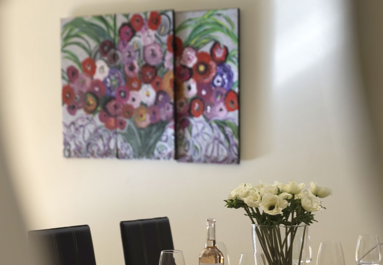 Apartment in Athens - 3BR Prime APT a breath away from the Acropolis! 