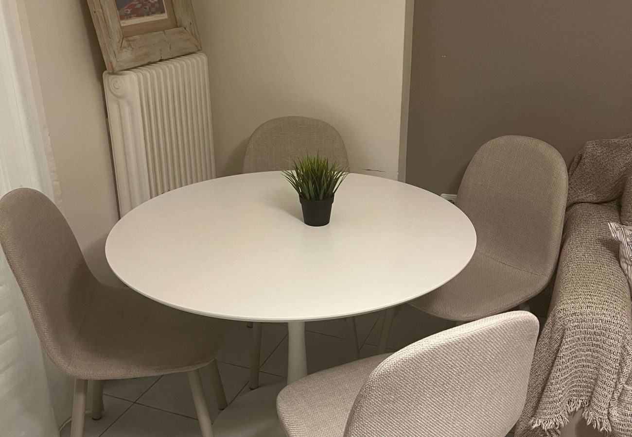 Apartment in Chalandri - Central Halandri apartment near all hospitals 