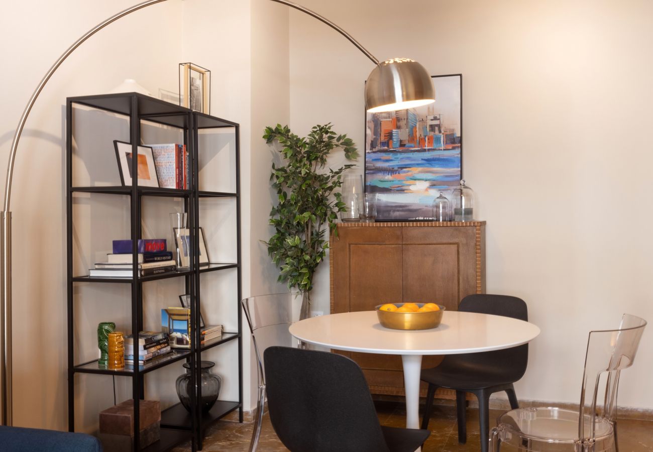 Apartment in Piraeus - Marina Zeas apartment by the sea 