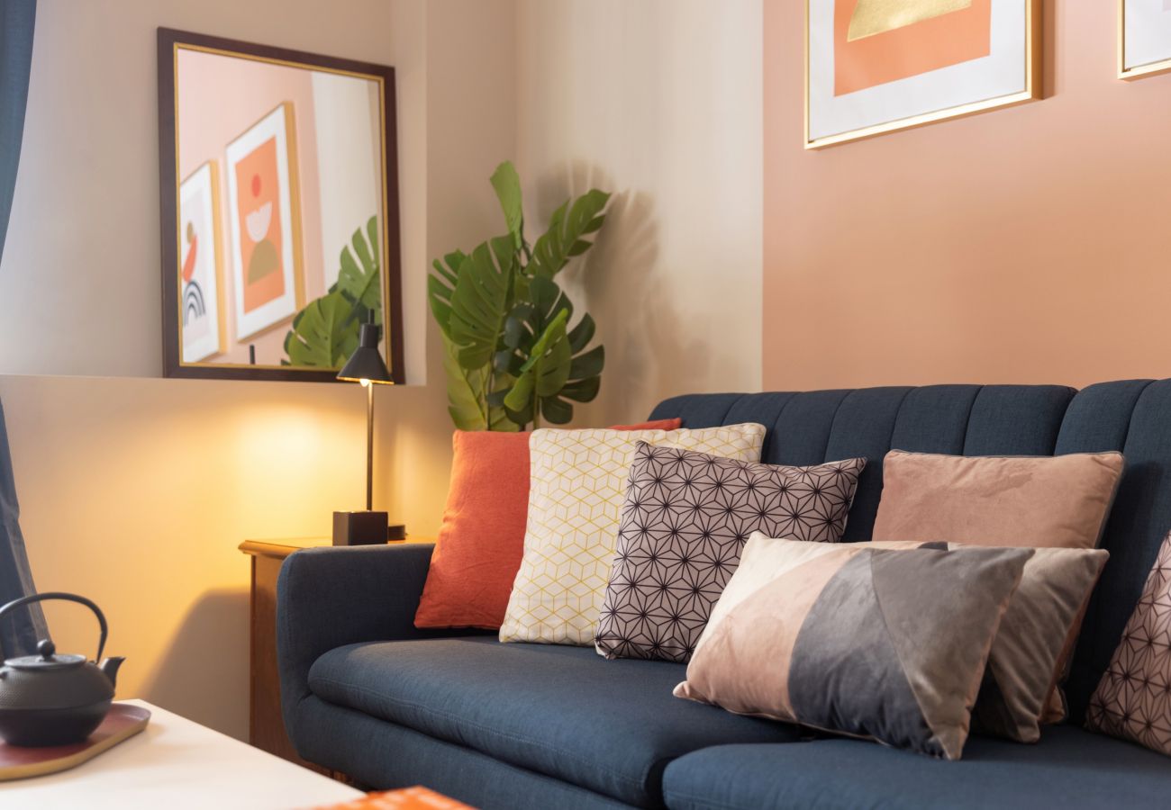 Apartment in Piraeus - Marina Zeas apartment by the sea 