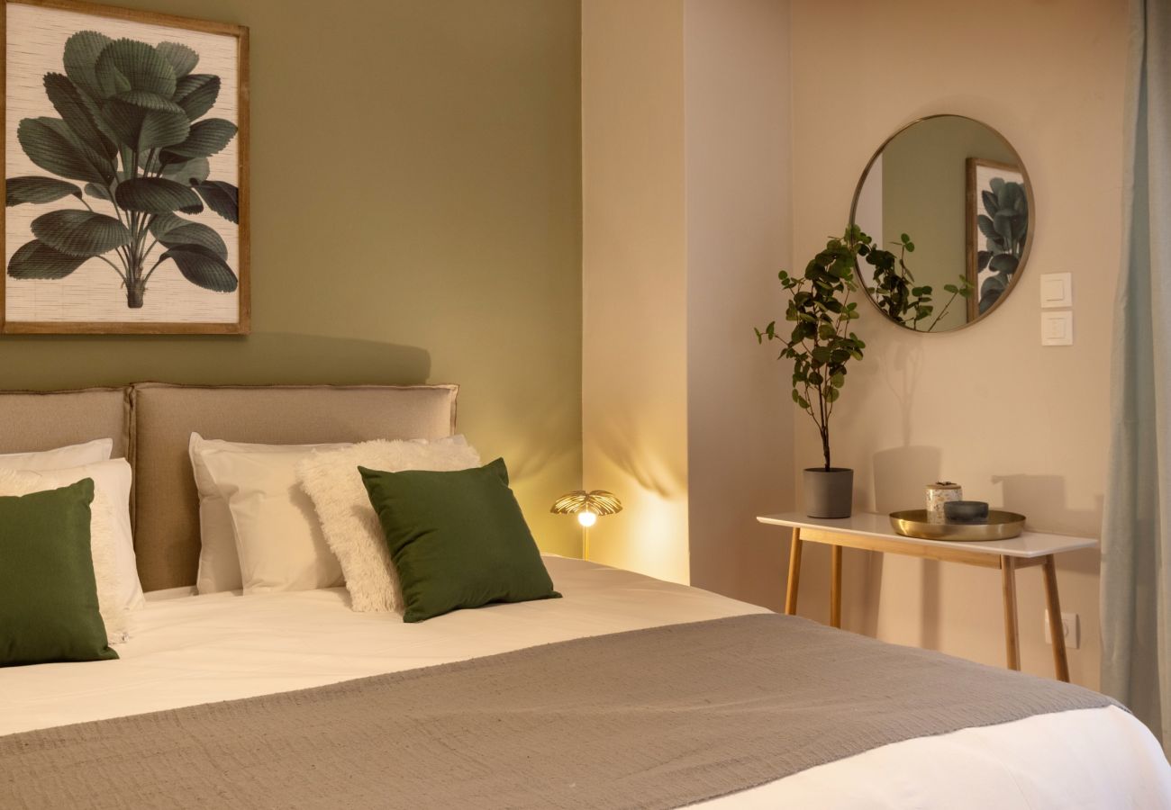 Apartment in Piraeus - Marina Zeas apartment by the sea 