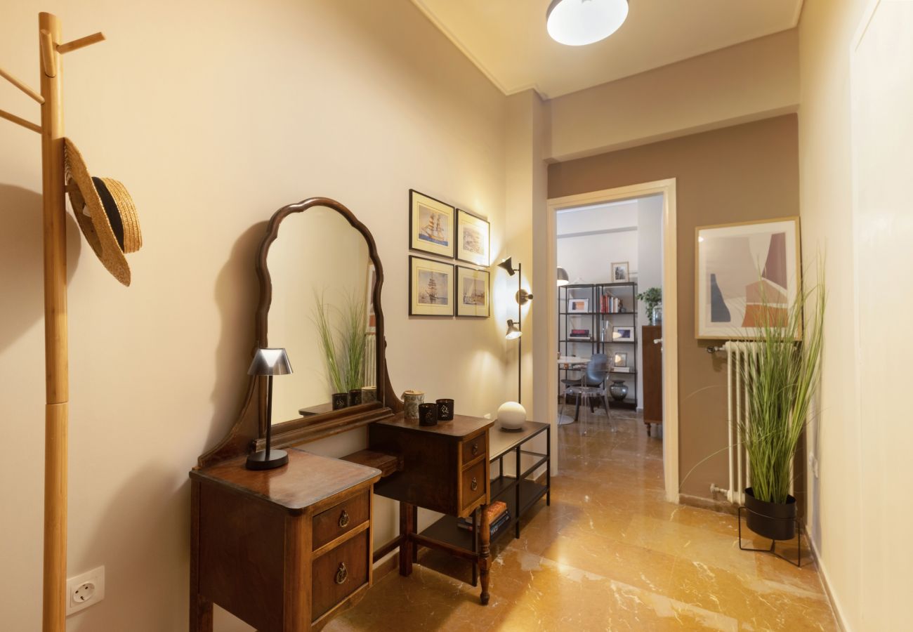 Apartment in Piraeus - Marina Zeas apartment by the sea 