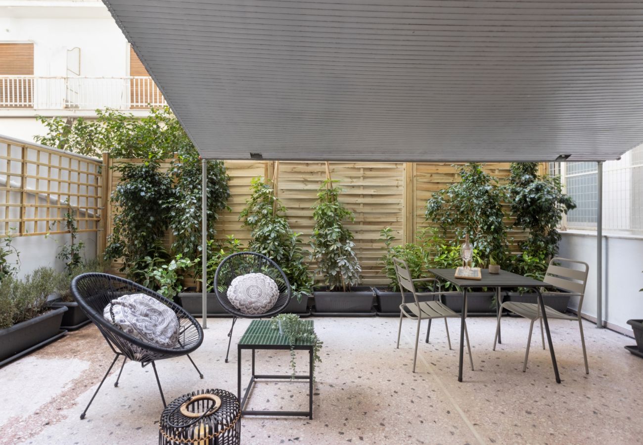 Apartment in Piraeus - Marina Zeas apartment by the sea 