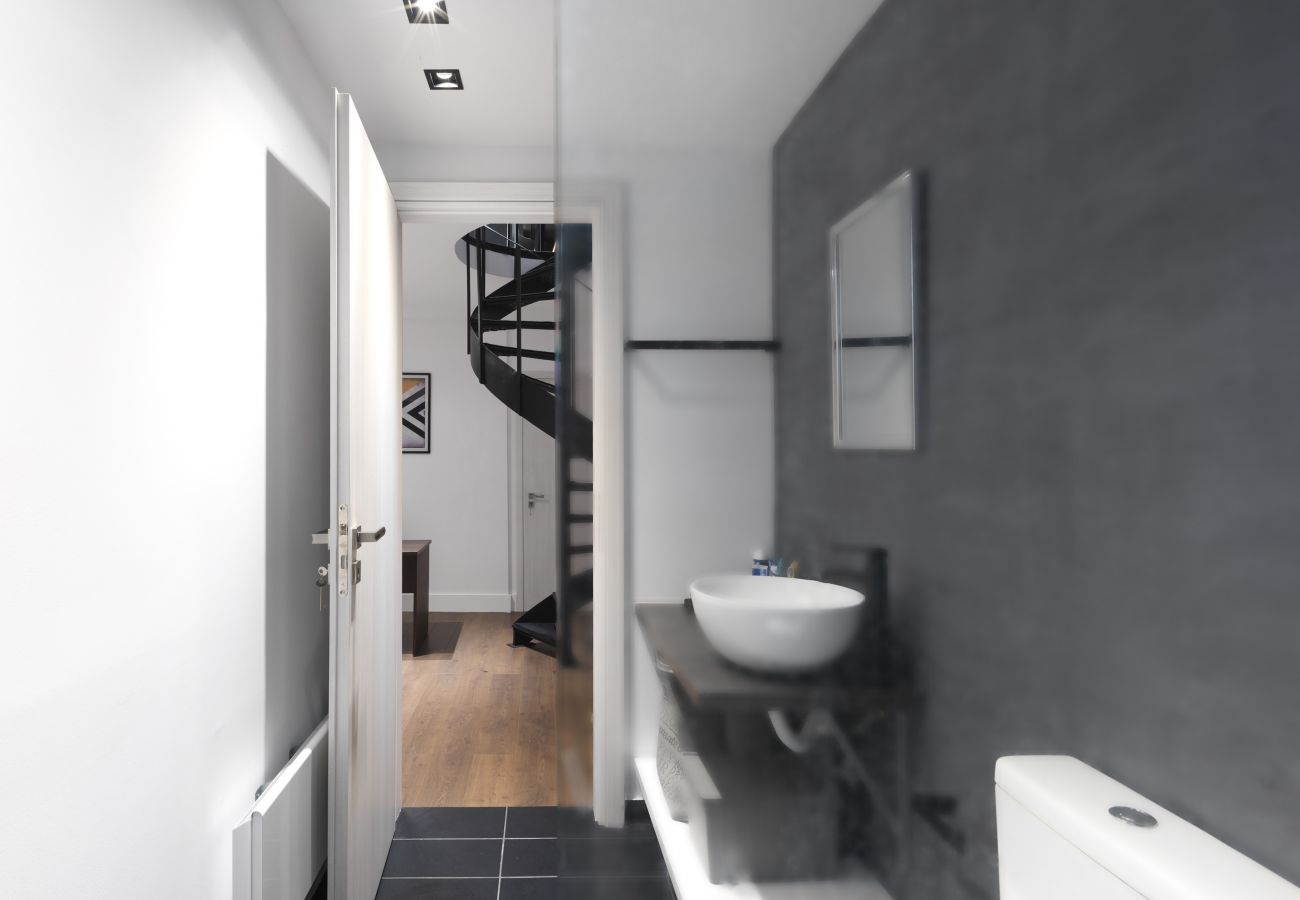 Apartment in Athens - High Tech Remote Workers' Dreamhouse