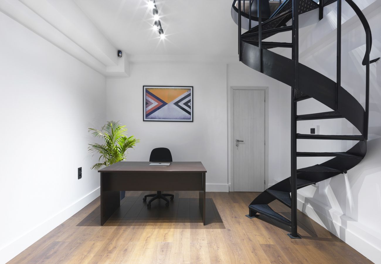 Apartment in Athens - High Tech Remote Workers' Dreamhouse