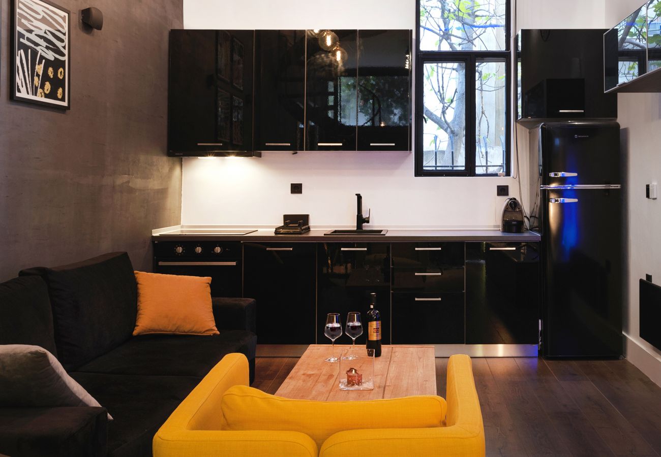 Apartment in Athens - High Tech Remote Workers' Dreamhouse
