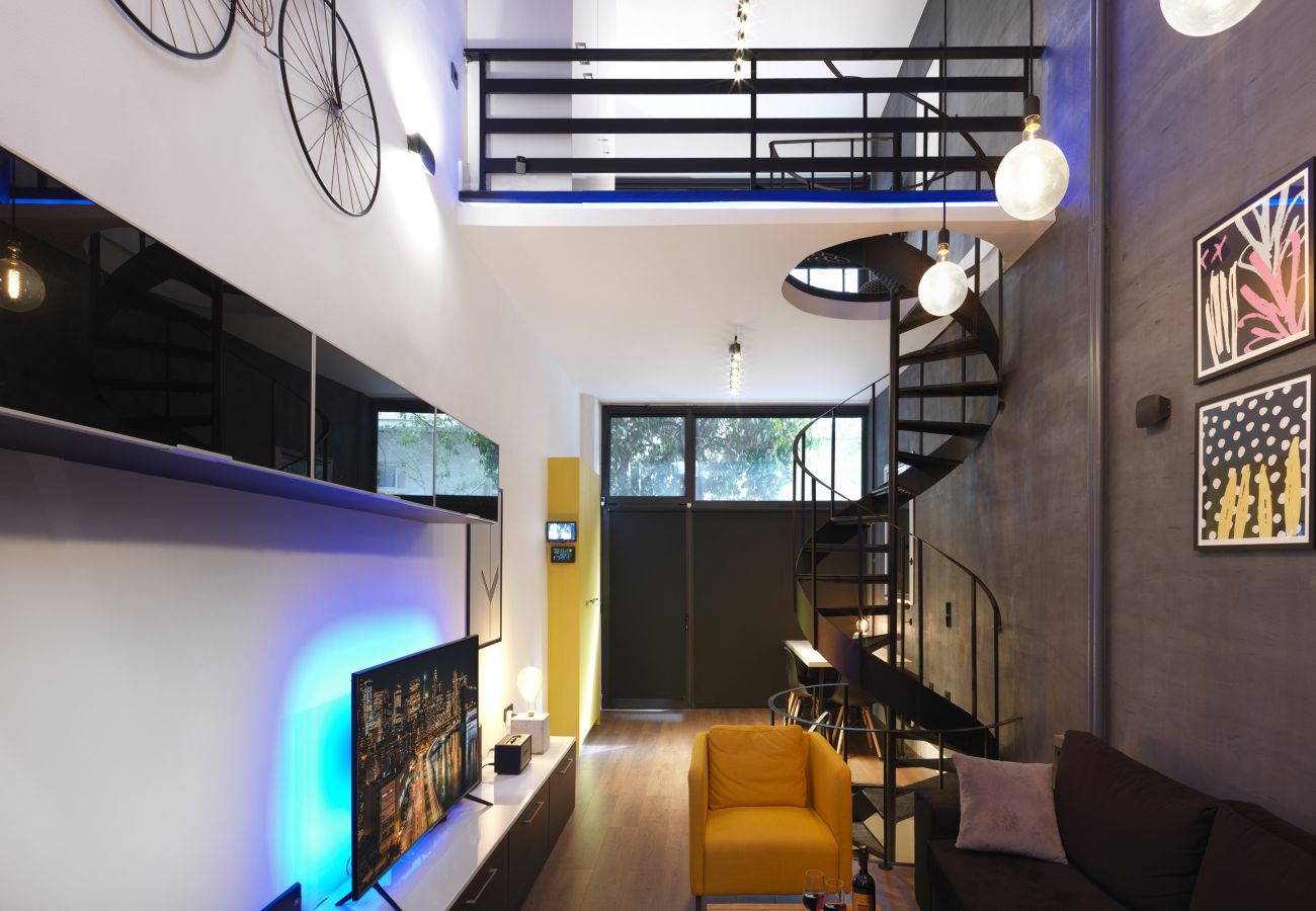 Apartment in Athens - High Tech Remote Workers' Dreamhouse
