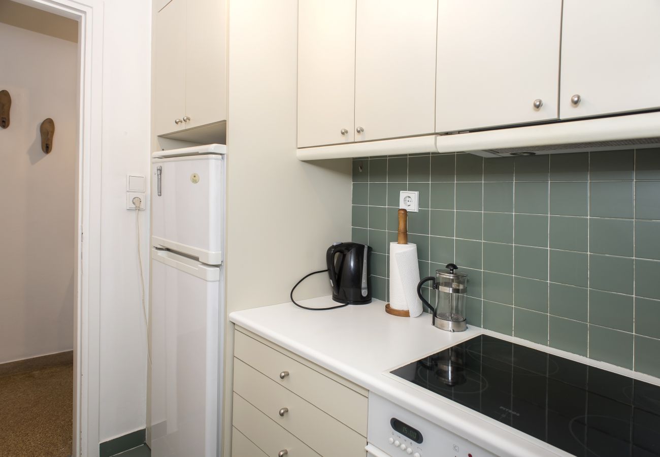 Apartment in Athens - Colourful apartment under the Acropolis