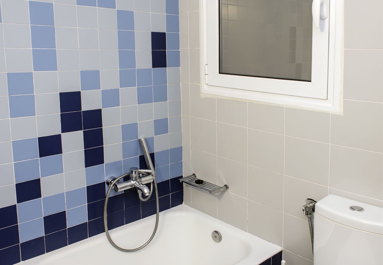 Apartment in Athens - Colourful apartment under the Acropolis