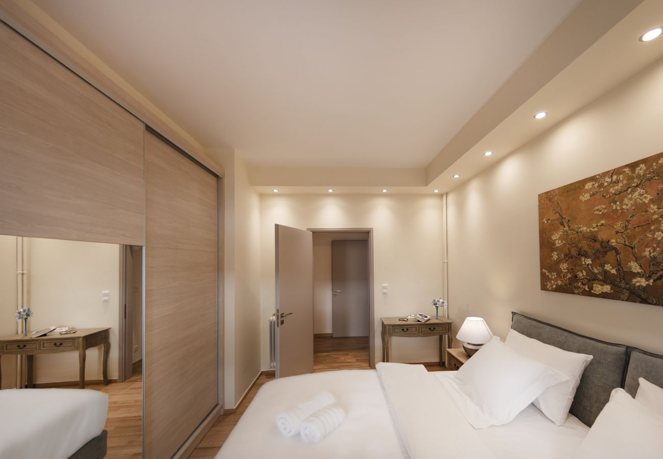 Apartment in Athens - Stylish Kolonaki 2 Bdr apartment 